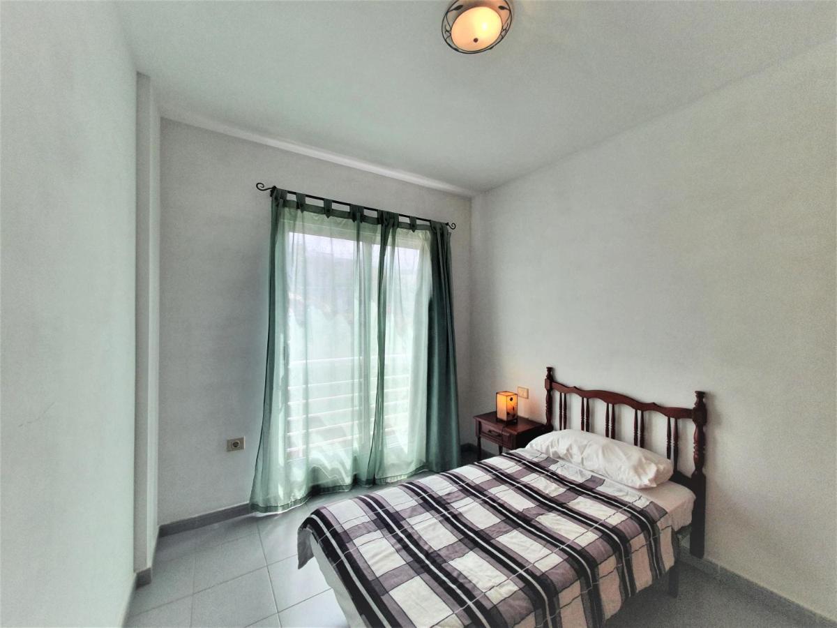 Cristi Puerto Santiago Apartment By Hrtenerife Net Puerto de Santiago  Exteriör bild